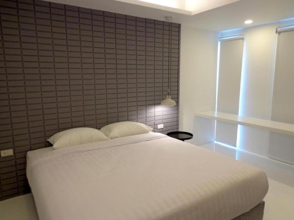 Silom Studios Bangkok Esterno foto