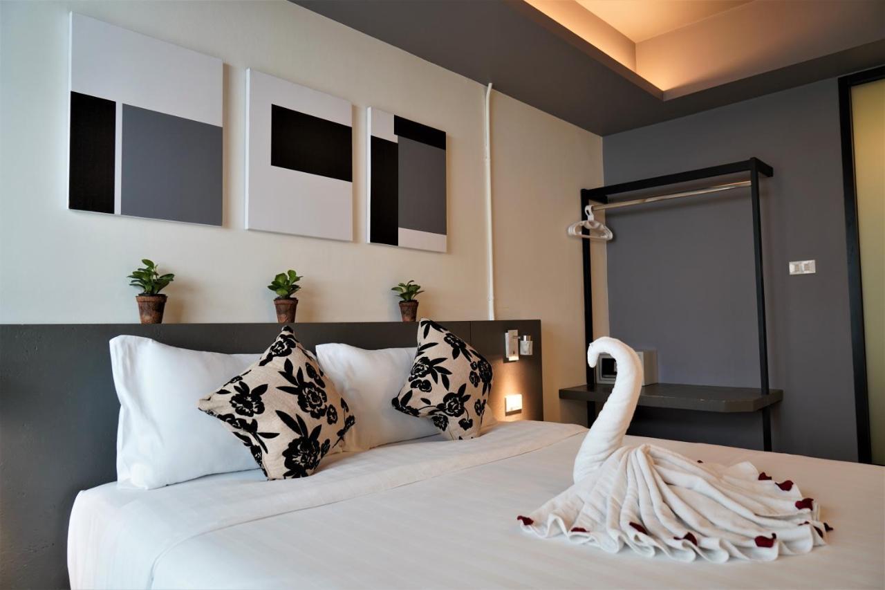 Silom Studios Bangkok Esterno foto