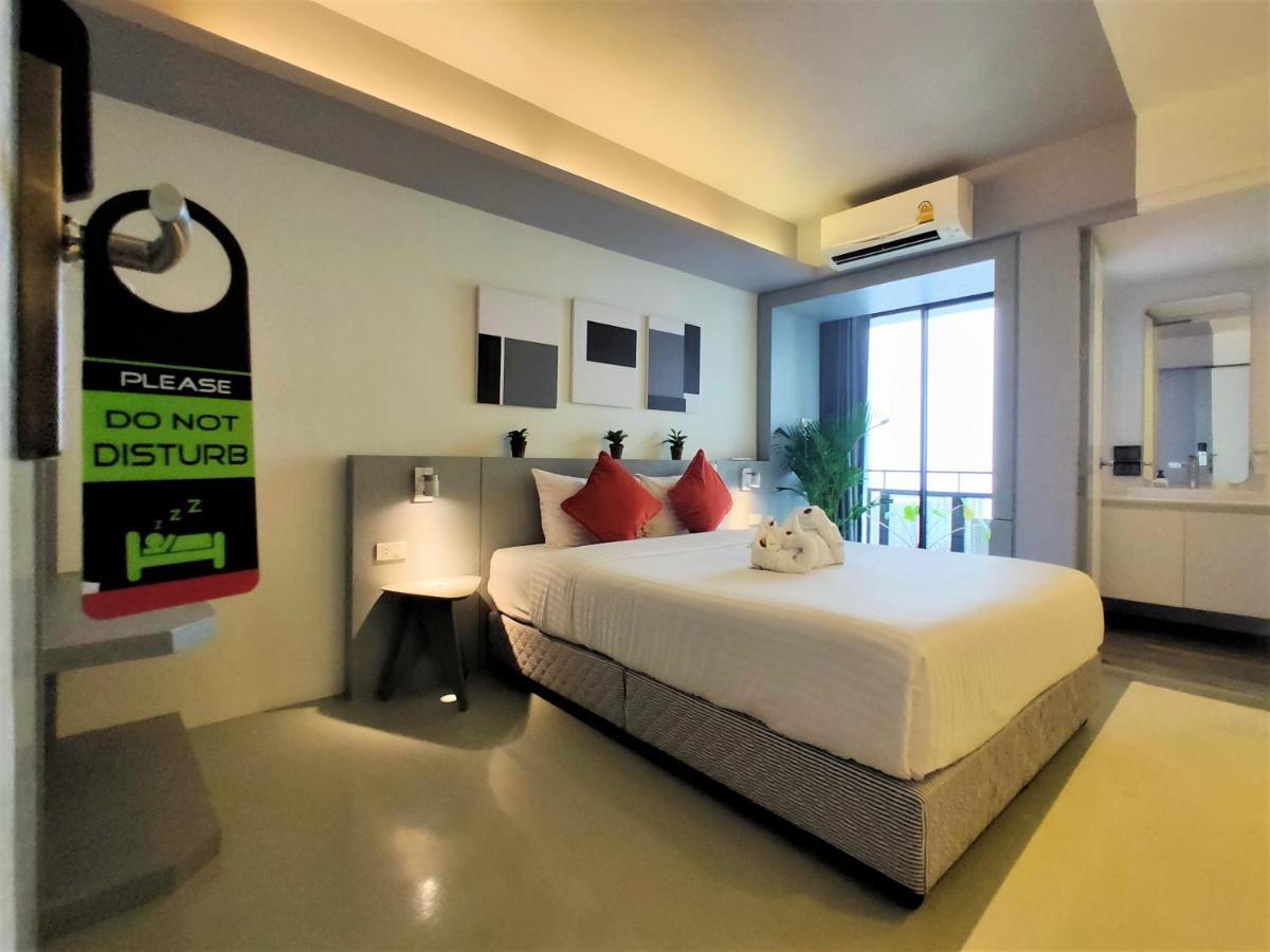 Silom Studios Bangkok Esterno foto