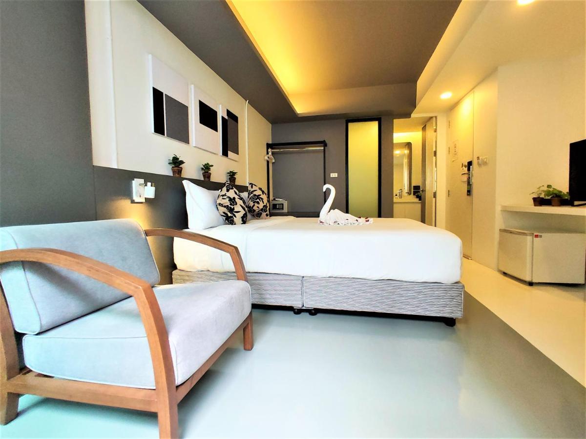 Silom Studios Bangkok Esterno foto