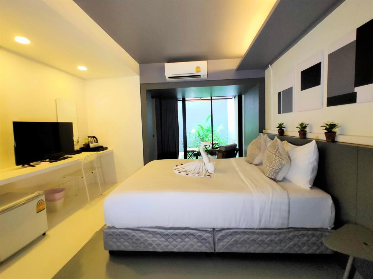 Silom Studios Bangkok Esterno foto