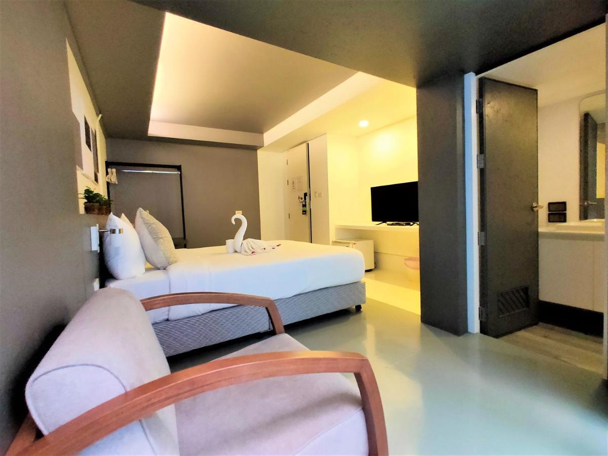 Silom Studios Bangkok Esterno foto