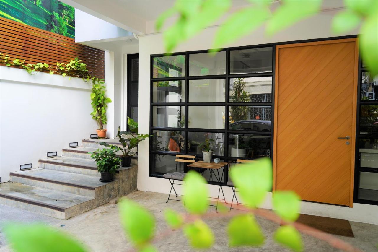 Silom Studios Bangkok Esterno foto